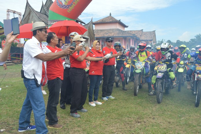 c4217e6f-95d4-42de-a57a-59fec8ce628f