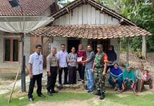 260 Rumah Warga Di kampung Bumi Baru Dipasangi Stiker Keluarga Prasejahtera Penerima Bantuan Sosial PKH