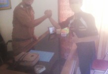 Dinas Sosial Lamteng, Apresiasi IWO Lamteng Bagikan Hand Sanitizer Herbal