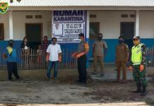 Sertu Sumarno Melaksanakan Pengecekan Terhadap Warga Masyarakat Yang Dikarantina