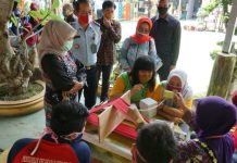 i Lapas Kalianda, Bu Win Ajarkan Sulam Tapis Bagi Warga Binaan