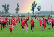 Usai Pilkada, Nanang dan Istri Kembali Lakukan Senam Kesegaran