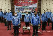 Hj Winarti Terima Penghargaan Pada Peringatan Hari Kesehatan nasional ke- 57 Tingkat Provinsi Lampung Tahun 2021