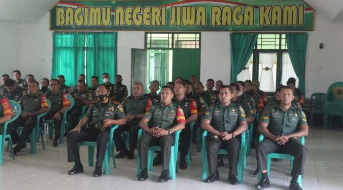 Denkesyah Lampung Sosialisasikan (PHBS) di Makodim 0422/LB