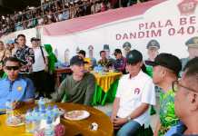 Bupati Kaur Hadiri Turnamen Sepakbola Piala Bergilir Dandim 0408 Cup