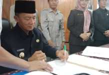 Sempat Di Skor Dua Kali” Rapat Paripurna APBD-P Berhasil Disetujui Bersama.