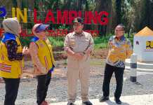 Sulpakar Ajak Gubernur Lampung Tinjau Desa Wiralaga Untuk Pastikan Jalan Provinsi di perbaiki