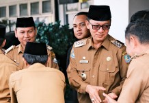 Pasca Libur Idul Fitri 1445 H, Bupati Kaur Dan Sekda Ajak ASN Bermaafan Dan Berkolaborasi Saat Apel